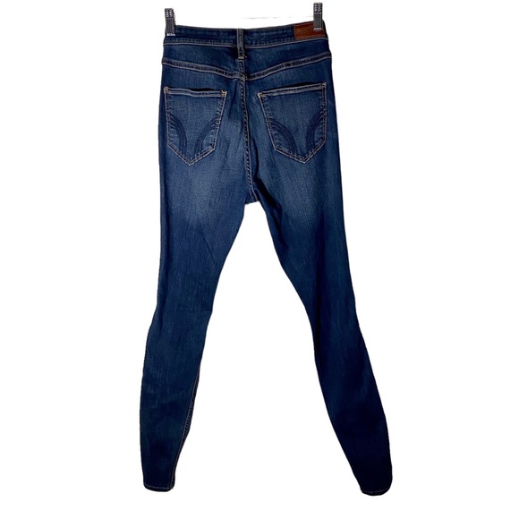 Thaxx Colombian Distressed, Butt Lifting, Capri Jeans.  Size 5 - Picture 2 of 6